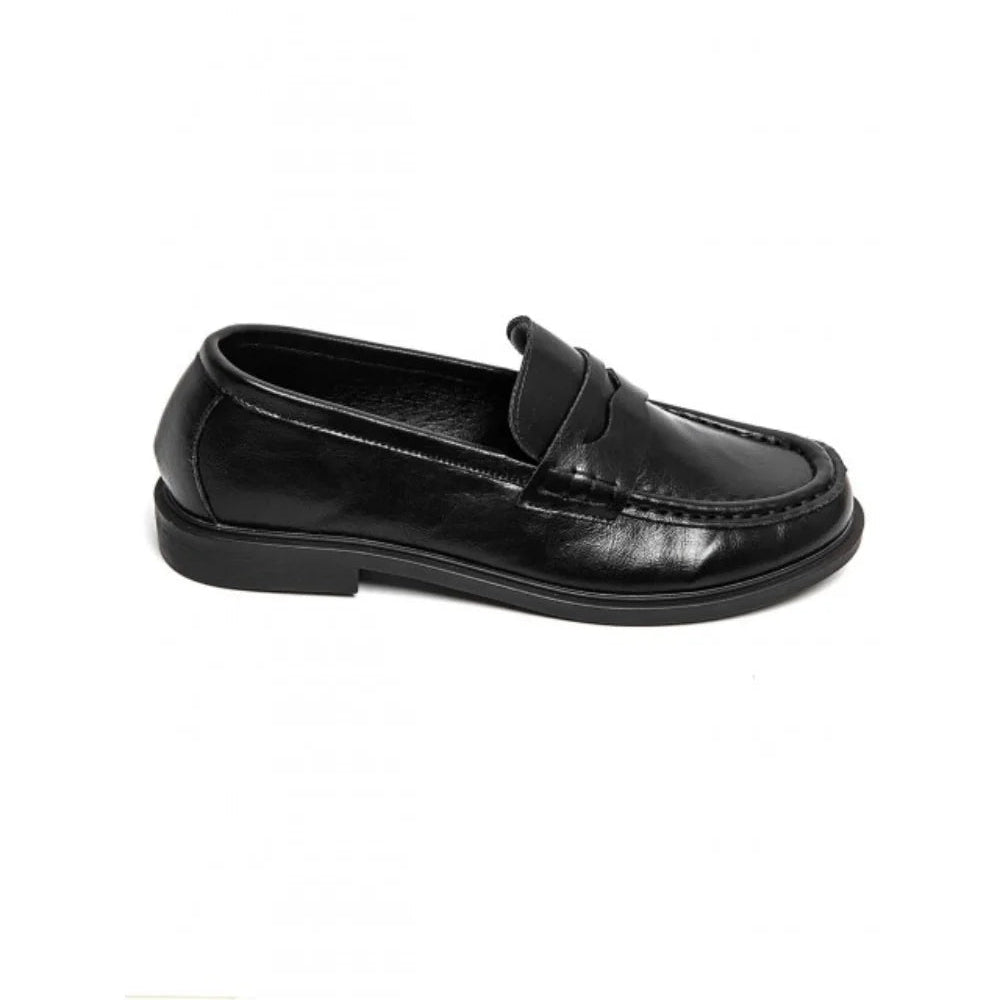 Women's black loafer