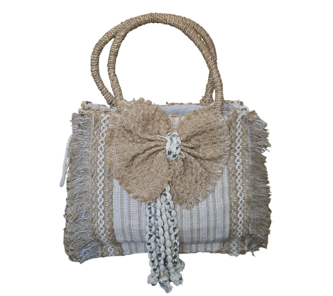 Women's Square Raffia Beach Bag With Bow Design With Silver Tassels