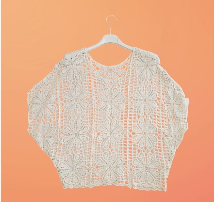 Womens Crochet Top Flower In Cream Or White