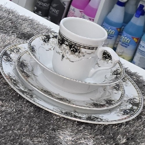 Dinning Set Black And Silver 16pc