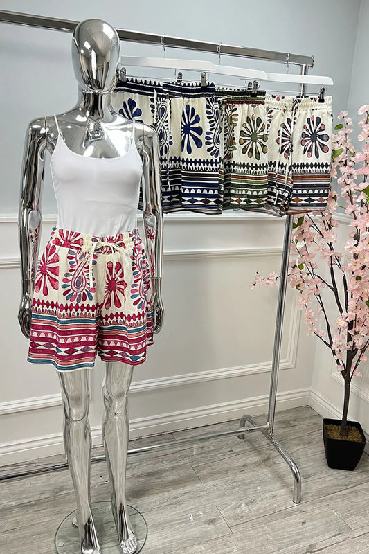 Women's Flower Pattern Shorts With Lines.