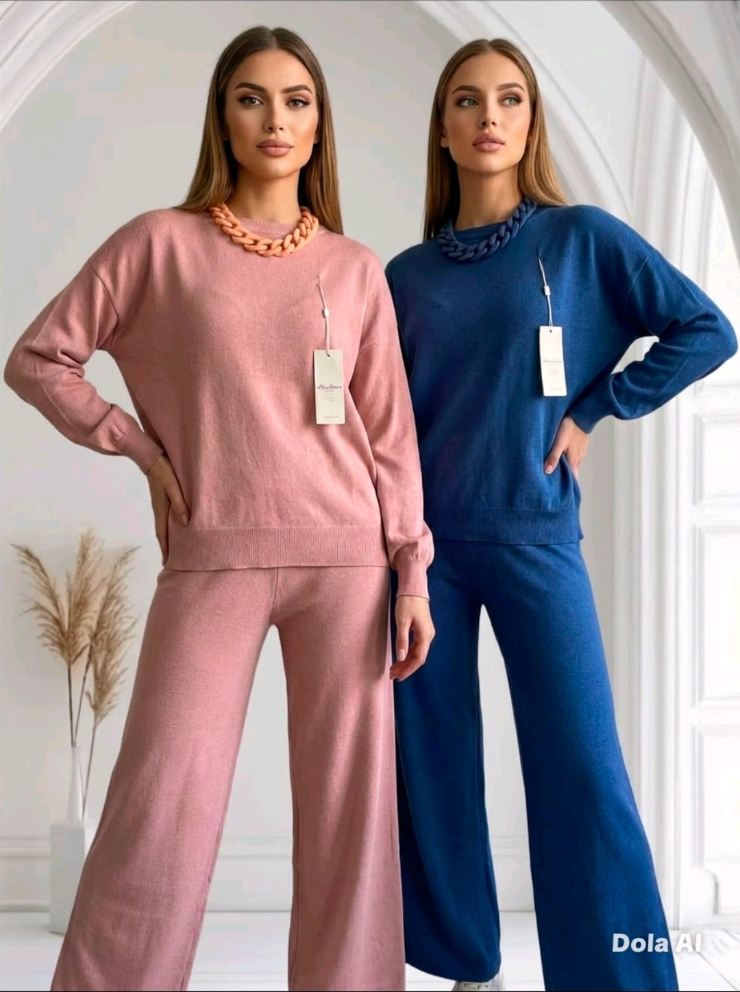 Women's Lounge Wear With Chain Attached