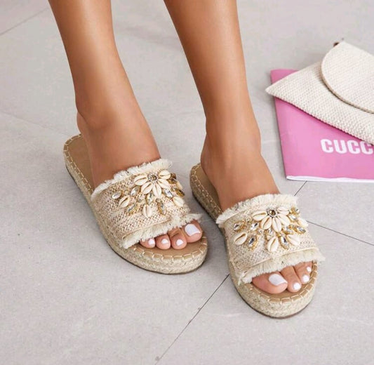 Women's Crochet Sea Shell Sandals With Crystal