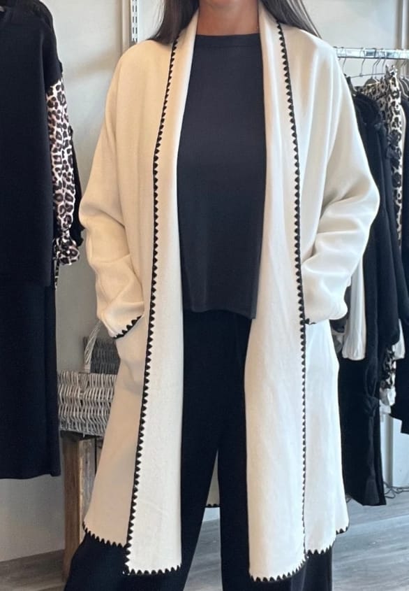 Women's Cardigan With Detail Stitching Round Edge