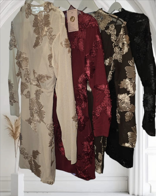 Womens Lace Dress With Flower Detailing