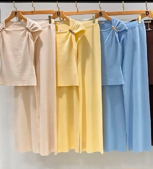 Women's Sleeveless Lounge With Gold Drip Buckle Top