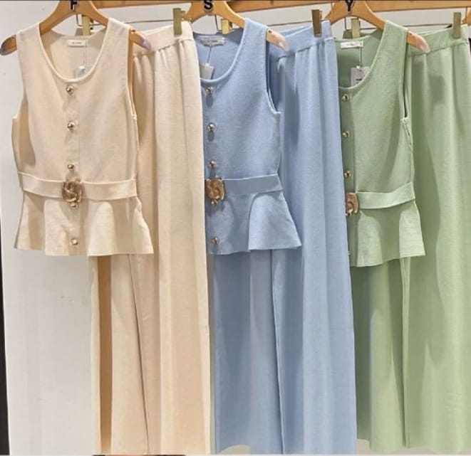 Women's Sleeveless Lounge Wear Set With Gold Button Detail Top And Belt Attached