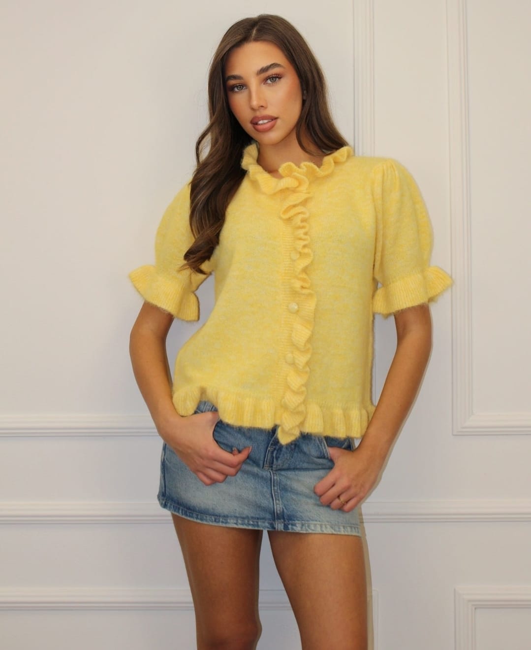 Women's Knit Wear Cardigan With Ruffle Detail