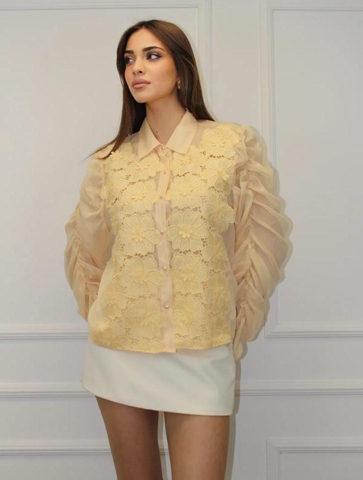 Women's Flower Lace Shirt With Ruffle Sleeve.