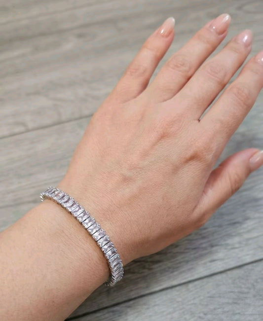 Women's Diamond Bracelet Small Rectangle Stone.