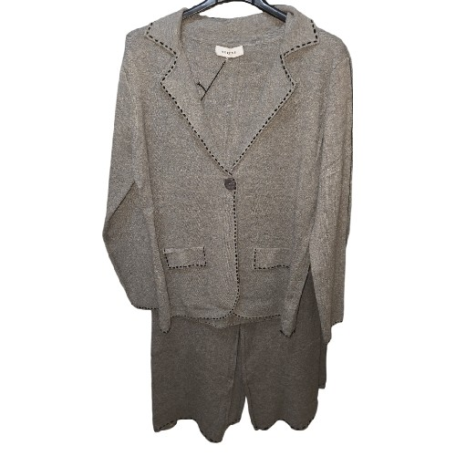 Womens Gray Lounge Wear With black Pipeing.