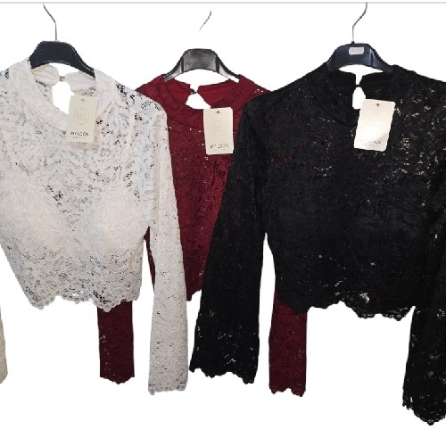 Womens Lace Top Comes In 3 Colours One Size