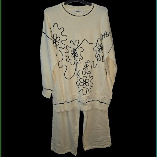 Womens Cream And Black Lounge Wear With White 3D Design.